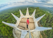 BUKIT REMA ATAU GEREJA AYAM