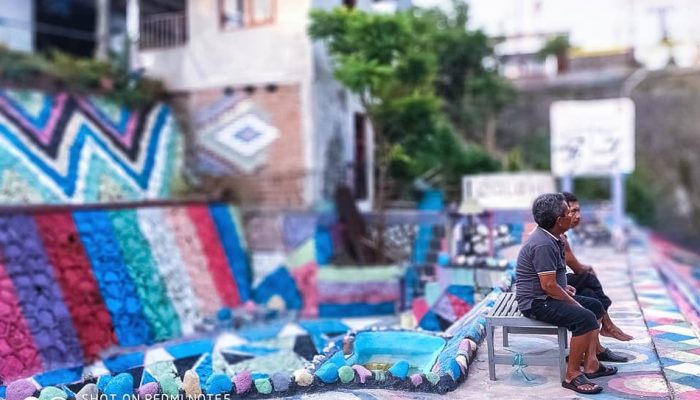 SEMARANG PUNYA KAMPUNG PELANGI, MAGELANG MILIKI SUNGAI SEJUTA WARNA