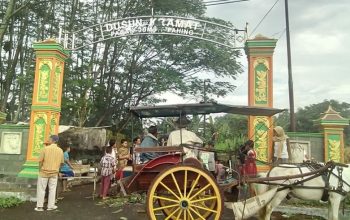 HARUS DILESTARIKAN WARISAN BUDAYA, PASAR JUMAT PAHING KRAMAT